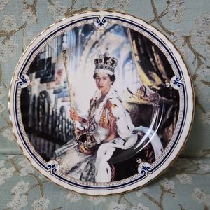 Queen Elizabeth 50th Anniversary Commemorative Plate | Sheltonian